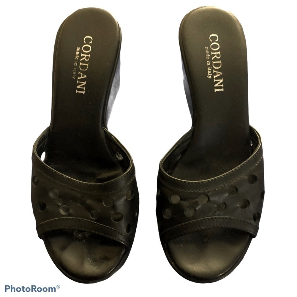 Cordani Italian Leather Laser Cut Wedge